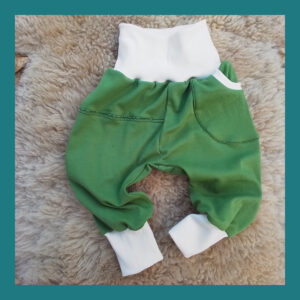 mitwachsende Babyhose aus Baumwolle nach Wunsch handgemacht